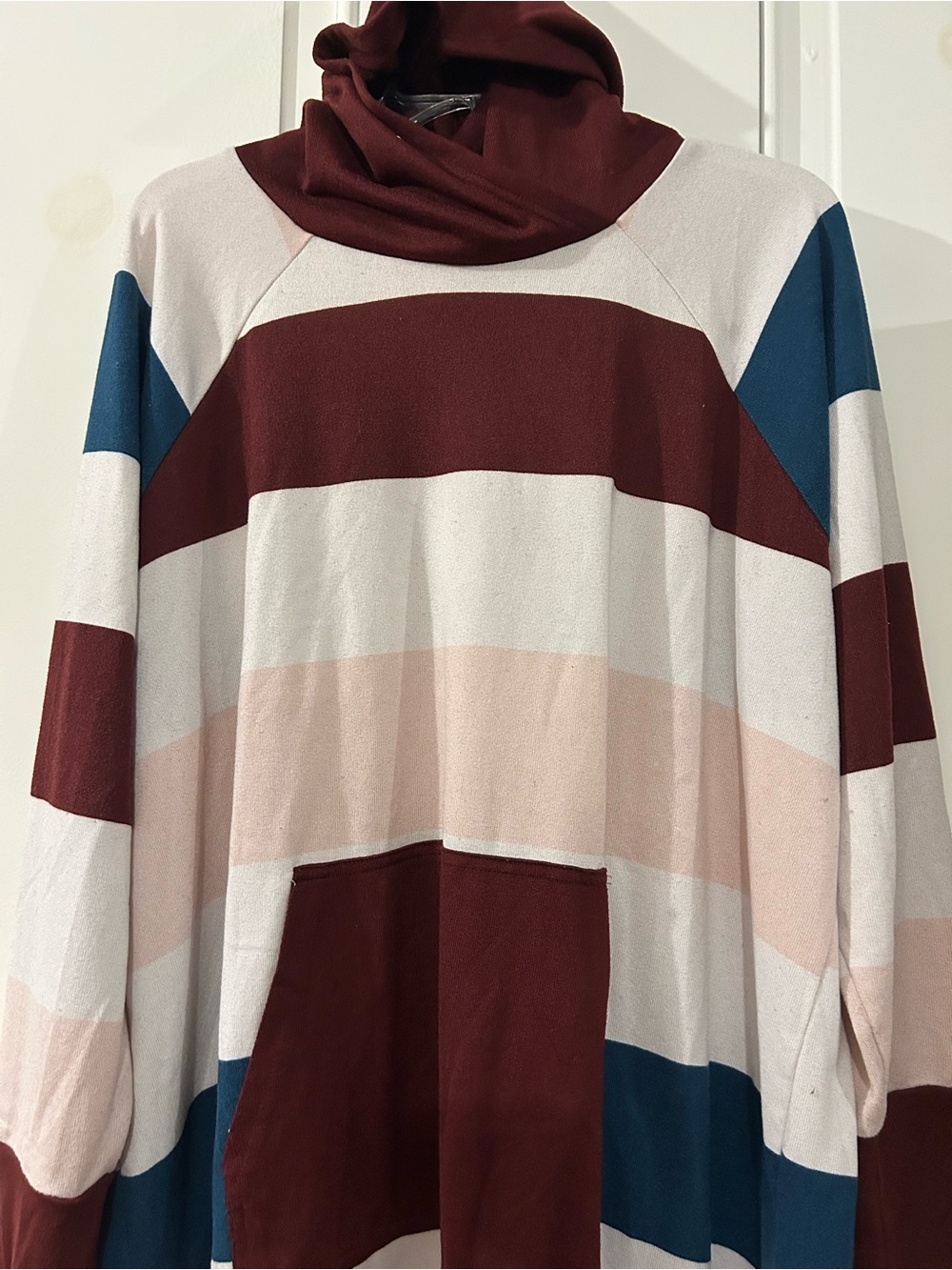 LuLaRoe Hooded Top in Burgundy